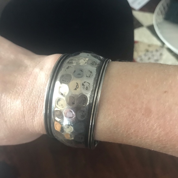 (3) Beautiful Bracelets Metal - Picture 6 of 8